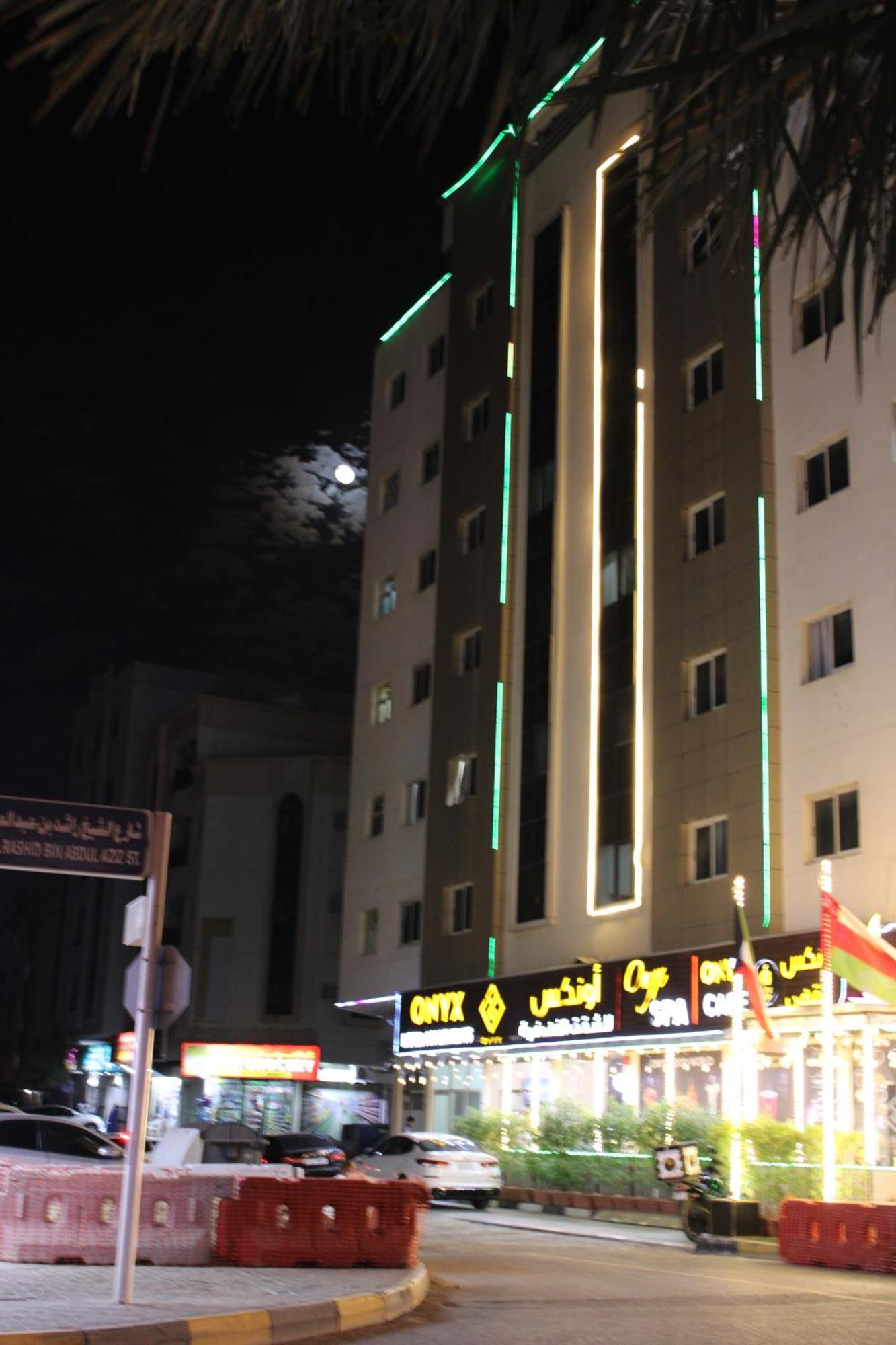 Onyx Hotel Apartments Adschman Exterior foto